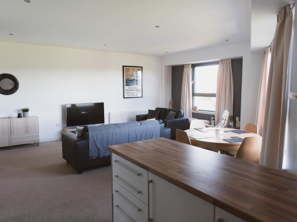 Pass The Keys Lovely 2-Bed Flat Glasgow Harbour Free Parking 외부 사진